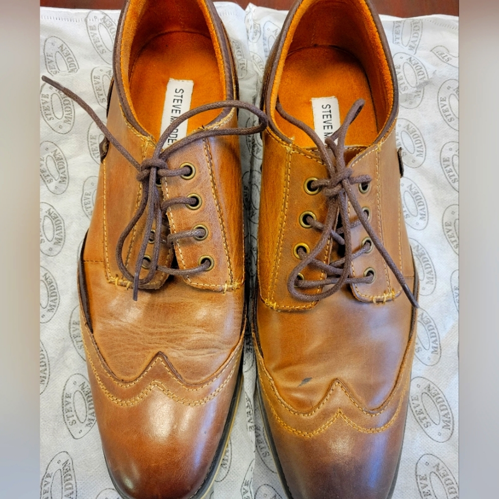 Steve Madden cap toe dress shoe size 10.5